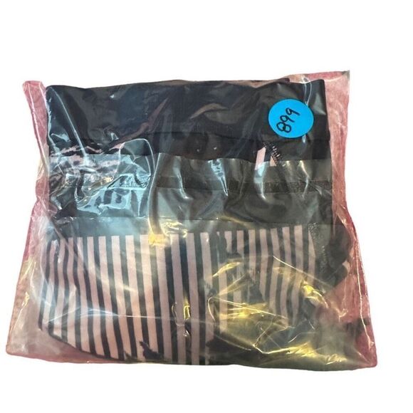 Under Armour navy and pink sports bra - Picture 4 of 4